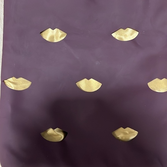 Selena Gomez Tote​​​ - Picture 3 of 11